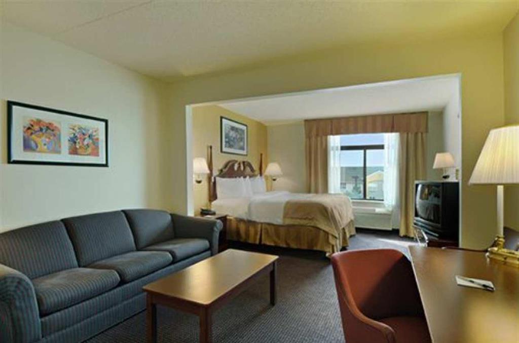 Hampton Inn Detroit/Auburn Hills South Bilik gambar